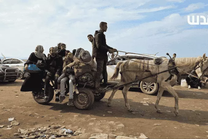 Palestinian displaced returned to their destroyed homes in northern Gaza. (Photo: via QNN)